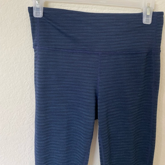 Athleta High Rise Ripple Chaturanga Tight Textured Leggings Navy Blue - Picture 5 of 5